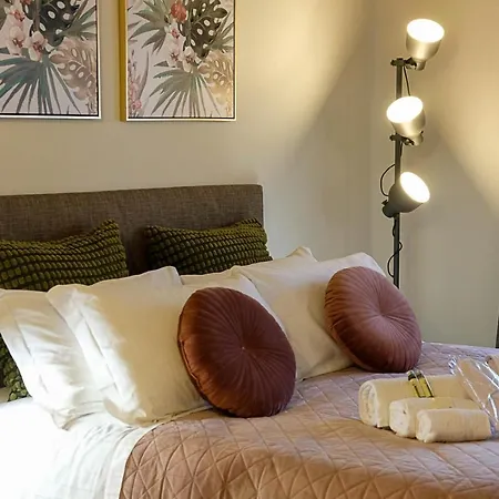 Guest house And *