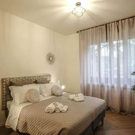 Guest house And *
